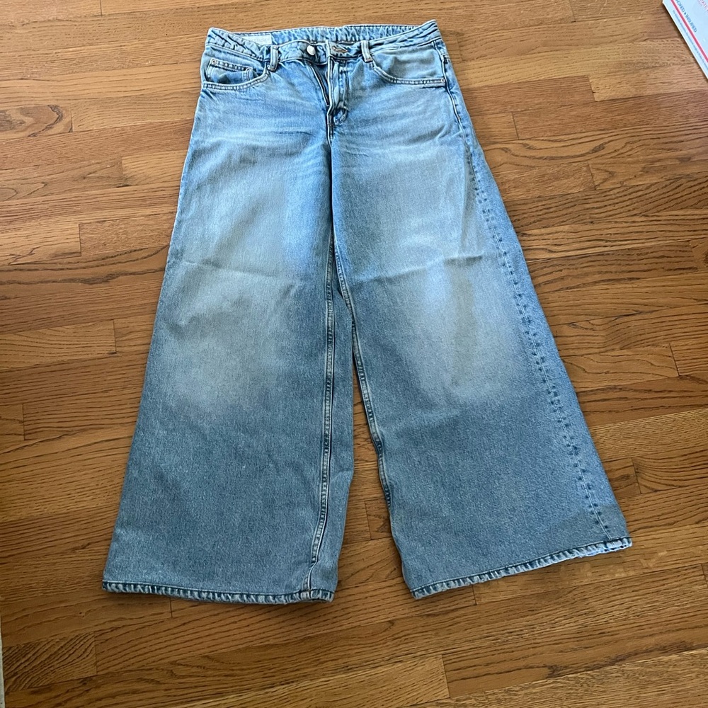 Zara Light Wash Wide Leg Flare Jeans